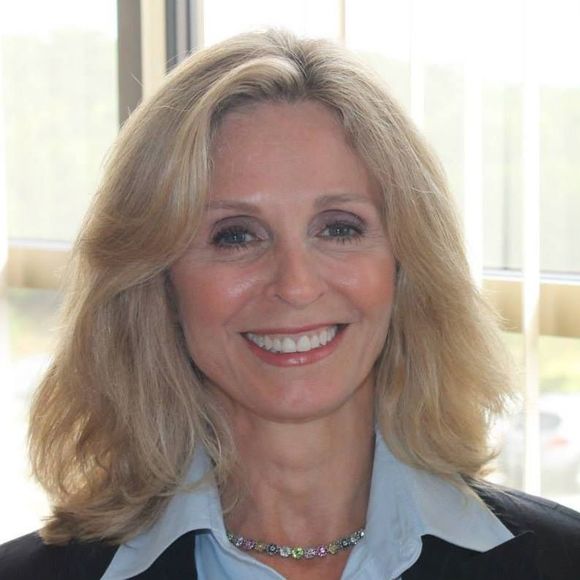 Meet your Posher, Patti - Picture 1 of 1